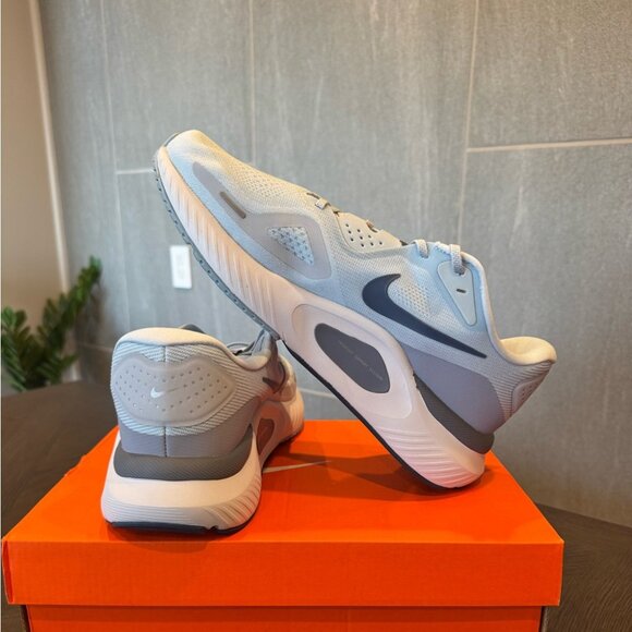 Men’s Nike Structure 26 - Picture 2 of 5